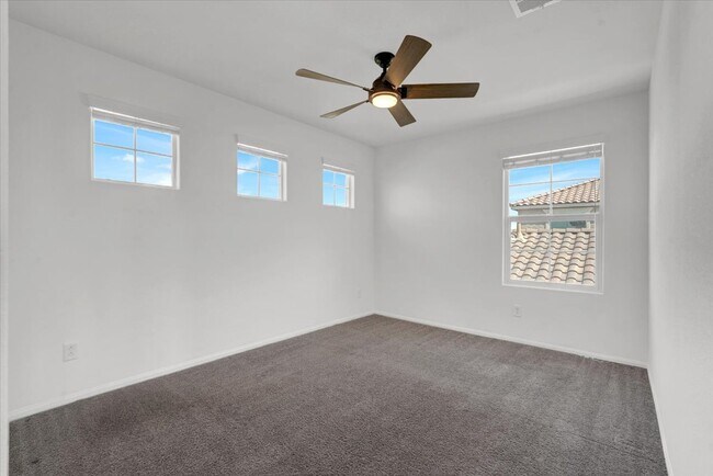 Building Photo - 8033 Skye Foxx St