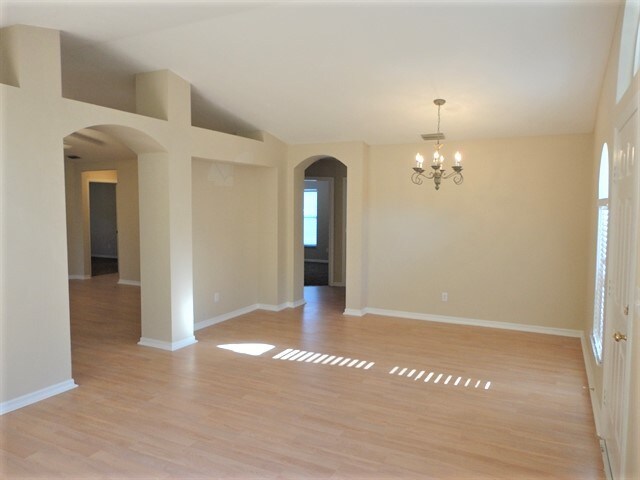Building Photo - 1212 Dragon Head Dr