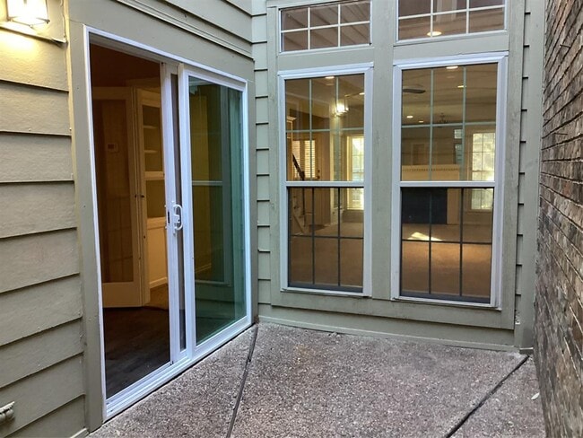 Building Photo - 1206 Wooded Trail
