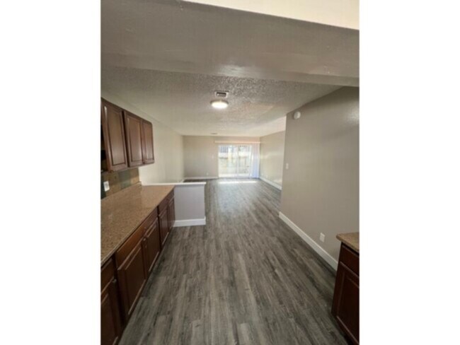 Building Photo - 3702 W Byers Pl