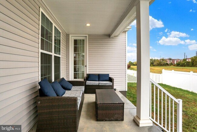 Building Photo - 3113 Bullfinch Ln