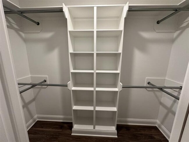 Building Photo - Magnolia Park #10722