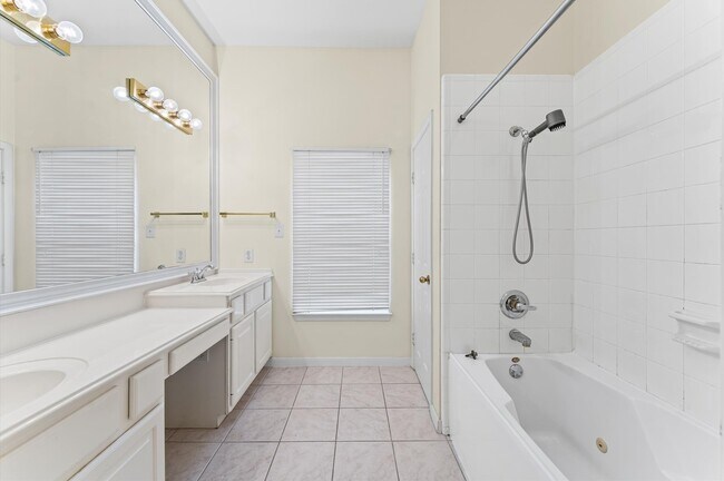 Building Photo - 2905 Crawford St