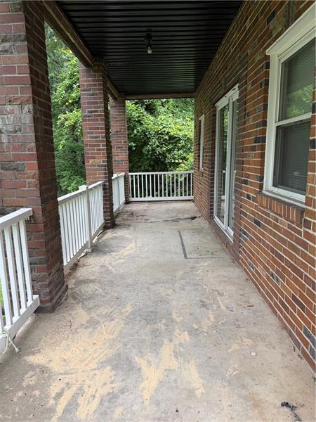 Building Photo - 735 Athalia St