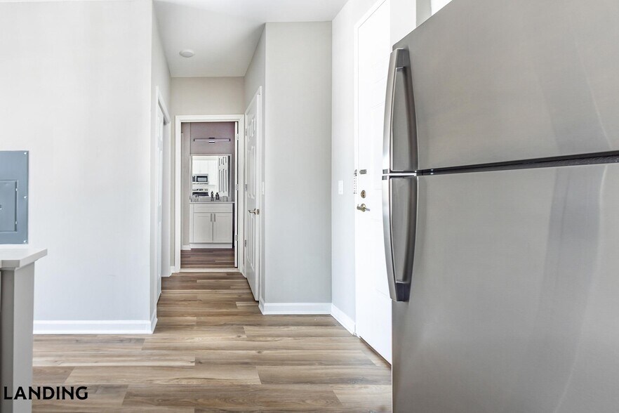 Building Photo - 100 River Park Dr