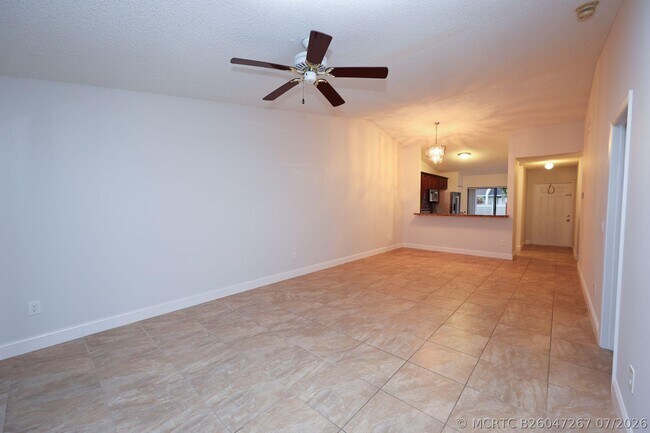 Building Photo - 10127 Boca Bend E