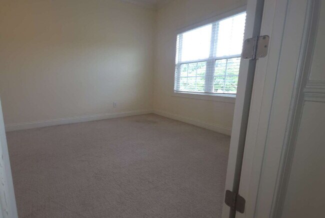 Building Photo - Resort Living. Fort Bragg Close. This is the One.