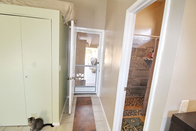 Building Photo - Remodeled Furnished 2 bed / 2 Bath Ohana in Waiehu - Includes Most Utilities