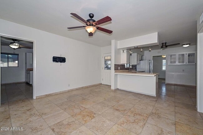 Building Photo - 6816 E Coronado Rd