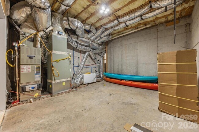 Building Photo - 334 Stonecliff Ln