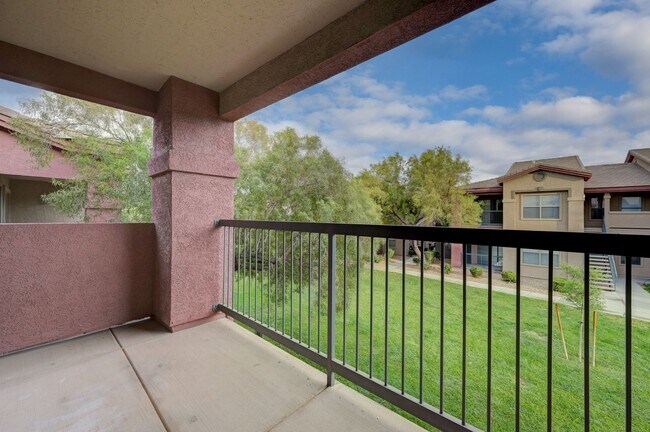 Building Photo - 8000 W Badura Ave