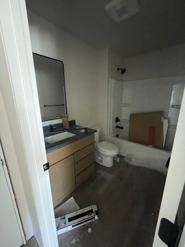 Building Photo - 7404 N Paw St