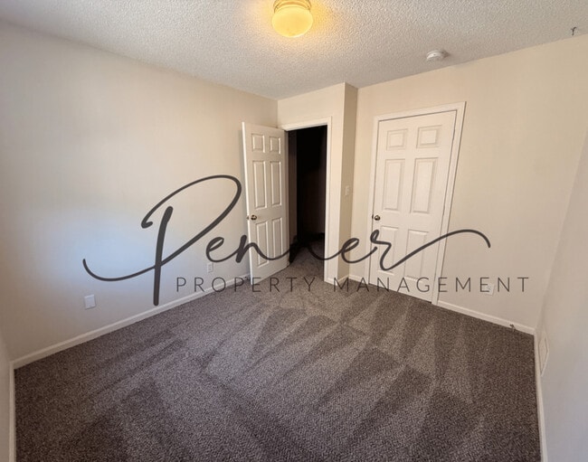 Building Photo - 4616 NE Whispering Winds Dr