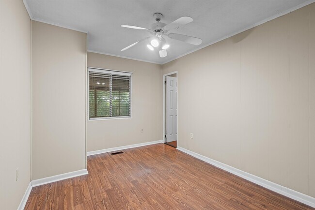 Building Photo - 253 Cowry Rd