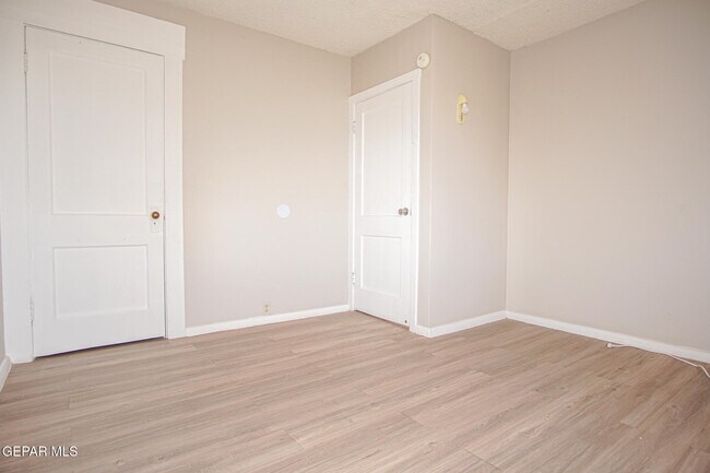 Building Photo - 1309 Chadbourne St