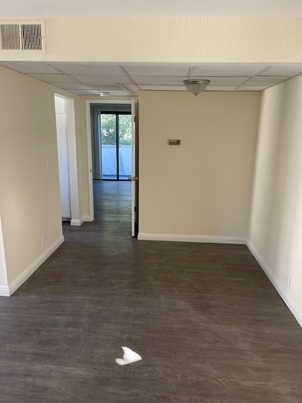 Building Photo - 4453 Woodman Ave