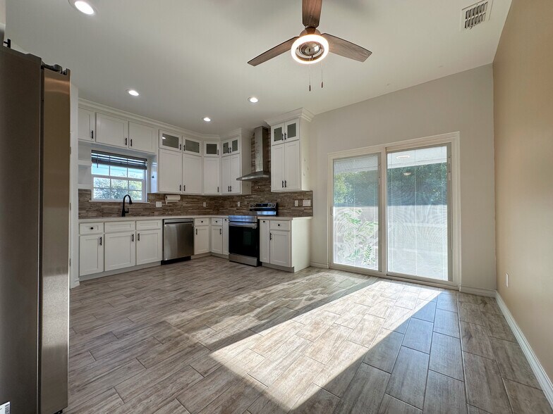 Building Photo - 309 Kindinger Rd