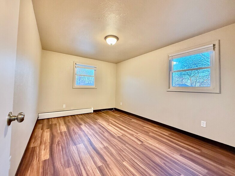 Building Photo - 420 N Norwood Ave