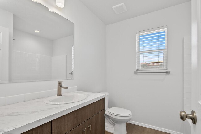 Building Photo - 682 W Snowy Owl St