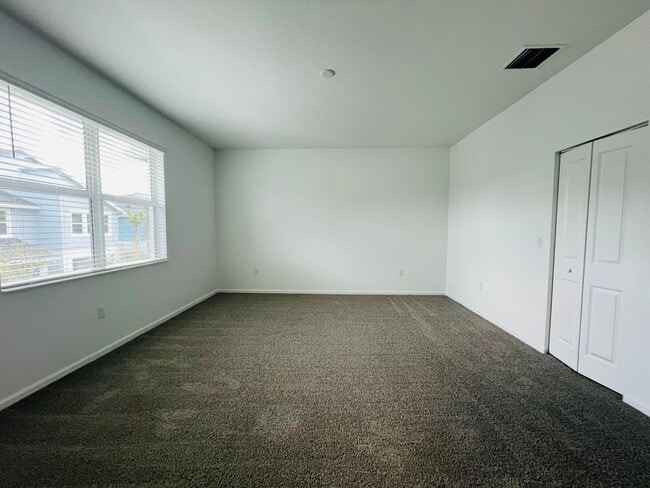 Building Photo - 16411 Powerscourt Dr