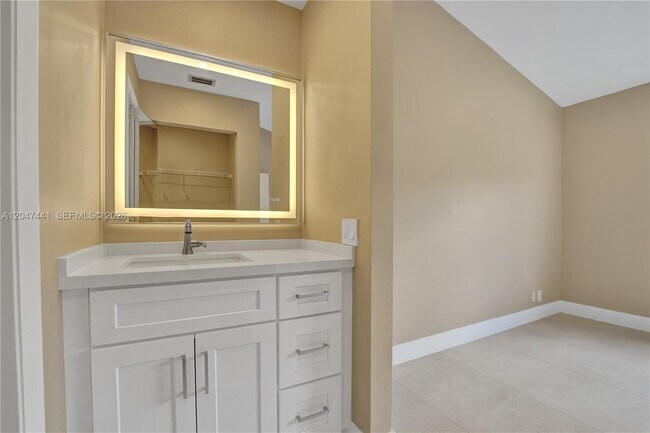 Building Photo - 1361 Springside Dr