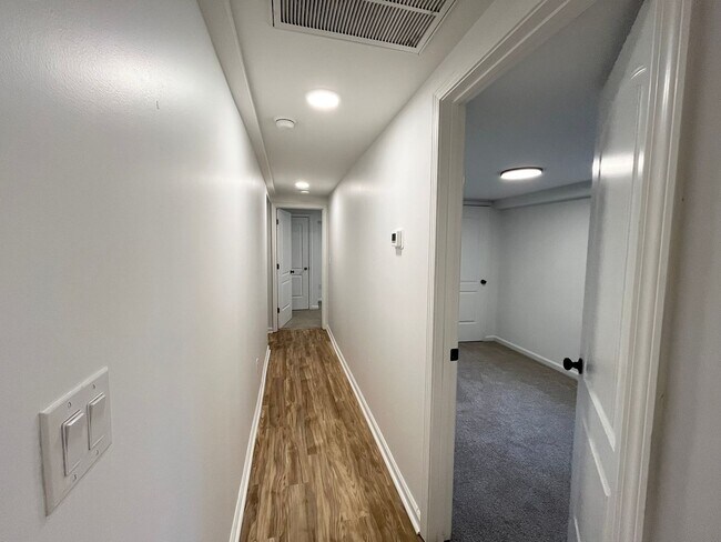 Building Photo - Modern 2BD, 2BA with 3rd Bonus Room Near Downtown Durham with Assigned Off-Street Parking and Bac...