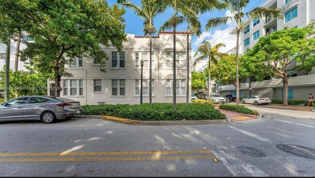 Building Photo - 739 SW 2nd St