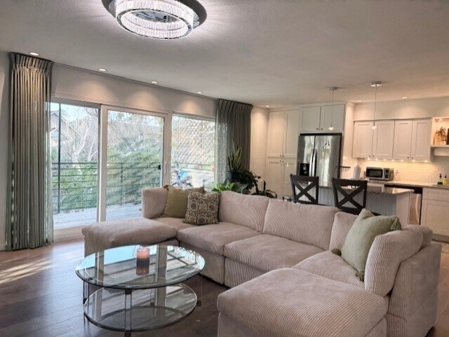 Building Photo - 8211 Katy Fwy