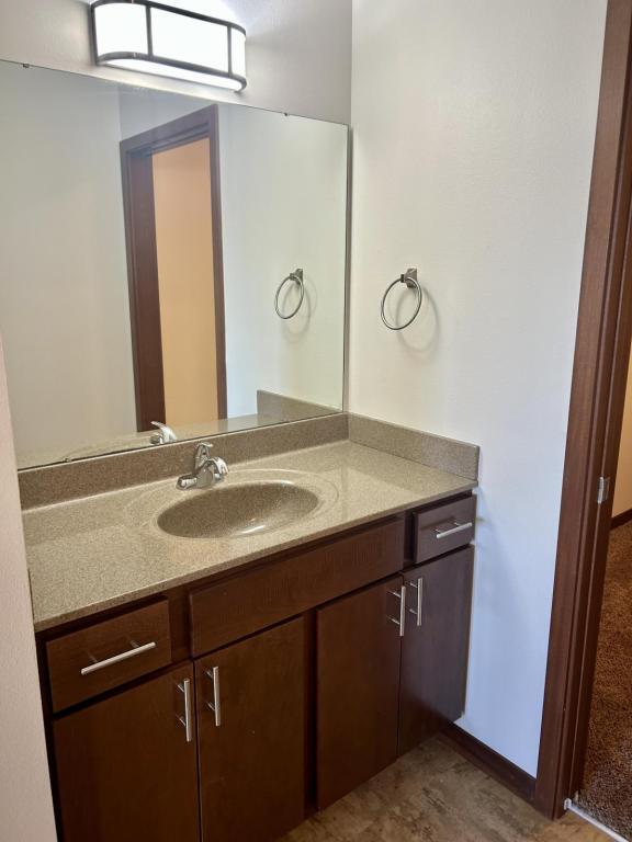 Building Photo - 122 Wisconsin St