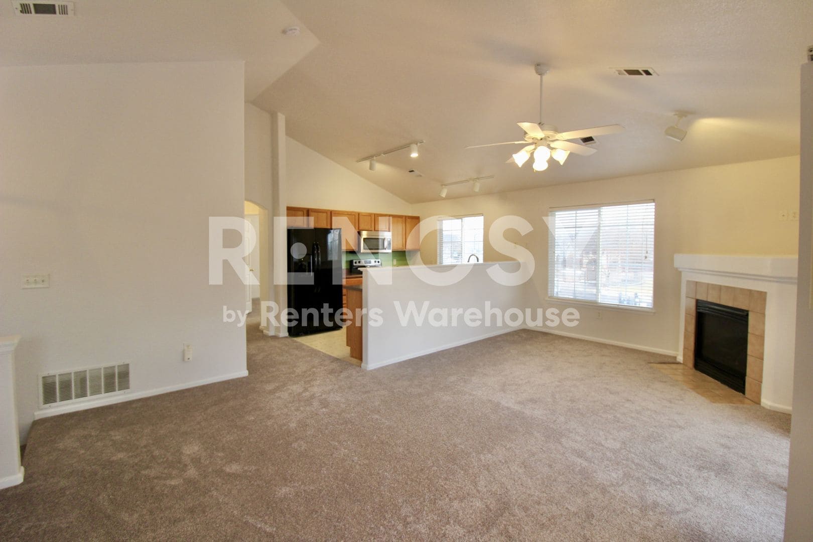 Building Photo - 3242 E 103rd Dr