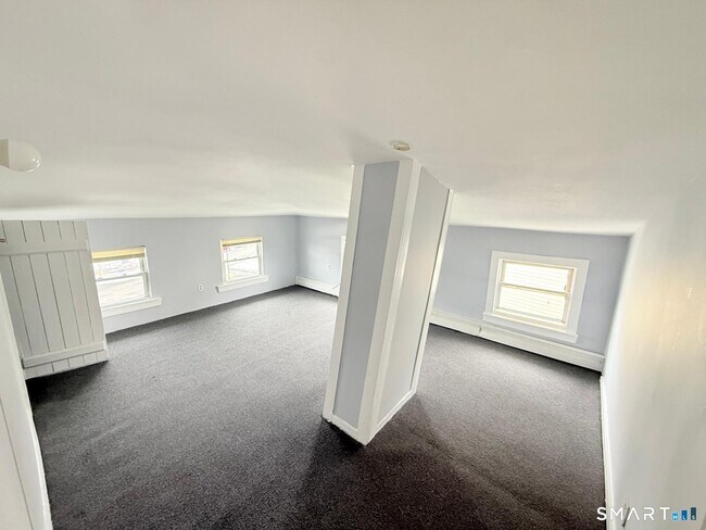 Building Photo - 240 Wood Ave