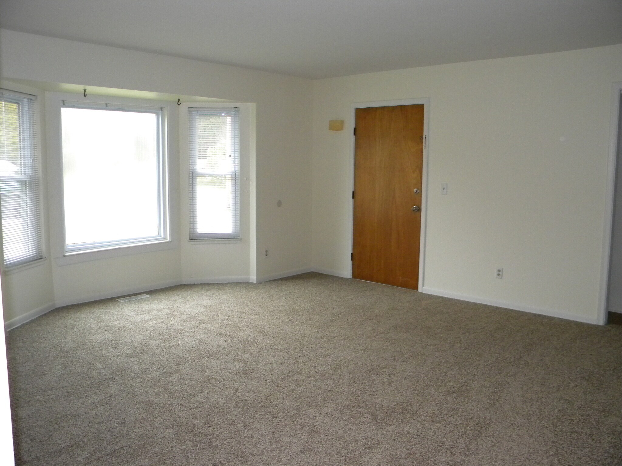 Livingroom - 2110 park lane