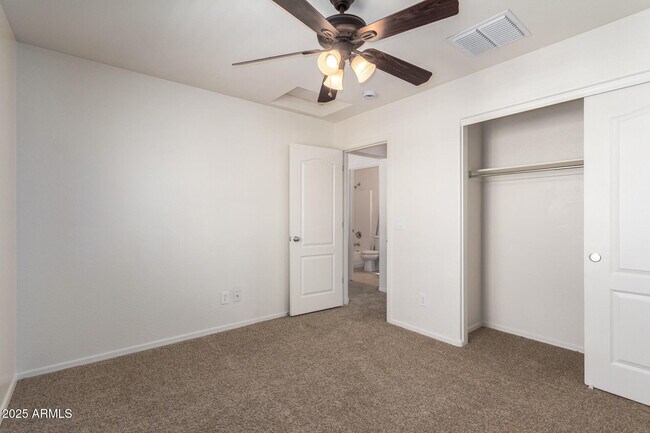 Building Photo - 2258 S Ponderosa Dr