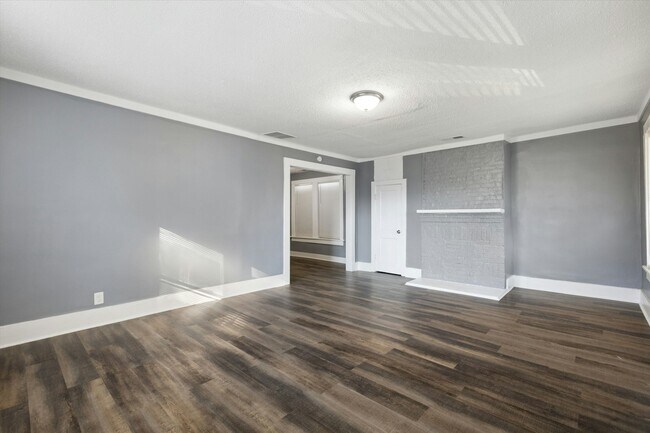 Building Photo - 425 Carpenter St