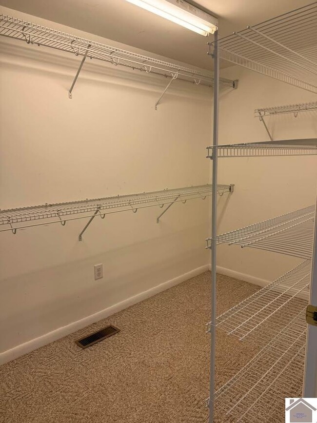 Building Photo - 3512 Breezeel School Rd