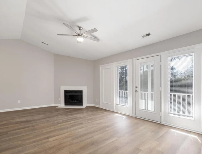 Building Photo - 6142 Meadow Rose Ln