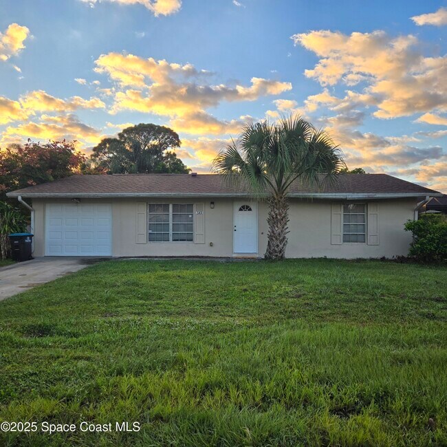 Primary Photo - 349 El Rancho Terrace NE