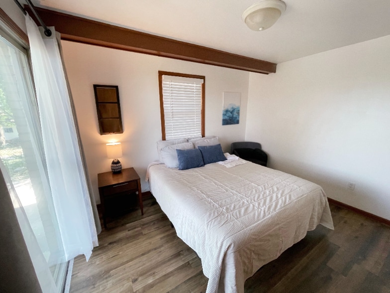 Building Photo - 2417 Quail Dr