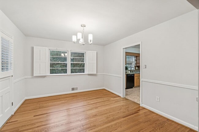 Building Photo - Charming 4BR/2BA Home for Rent in McLean!
