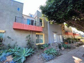 Building Photo - Santa Monica - Luxury Townhome w/ Loft!  (3 Bed / 3.5 Bath)