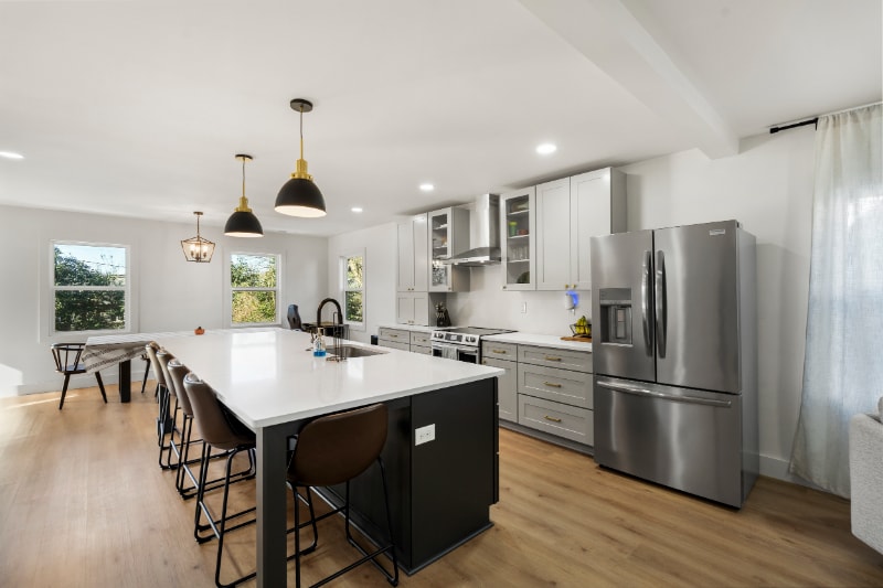 Building Photo - 2212 Weyland Ave