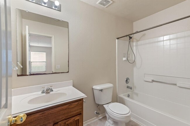 Building Photo - 2911 Katy Briar Ln
