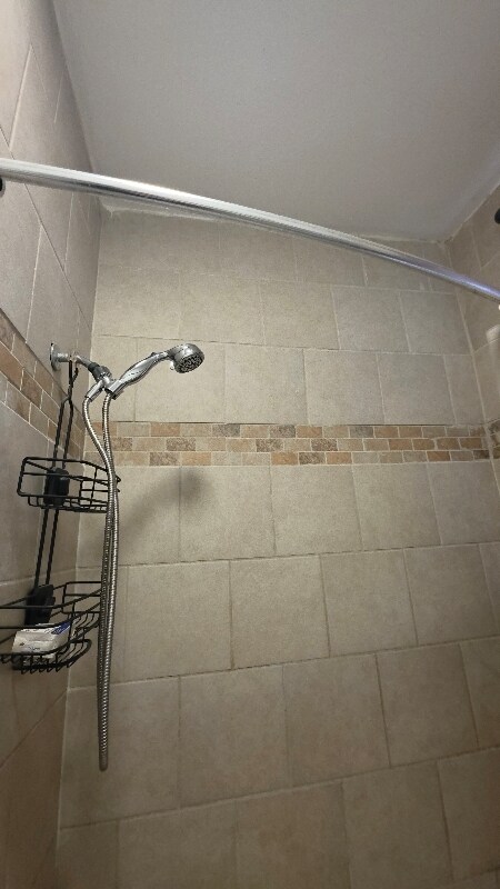 Building Photo - 116 Hardy Ave