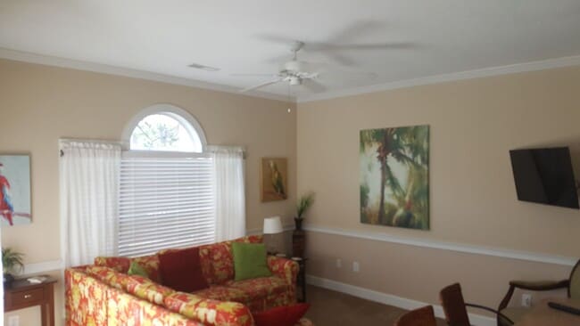 Building Photo - Beautifully furnished 1 bed condo in Myrtlewood community