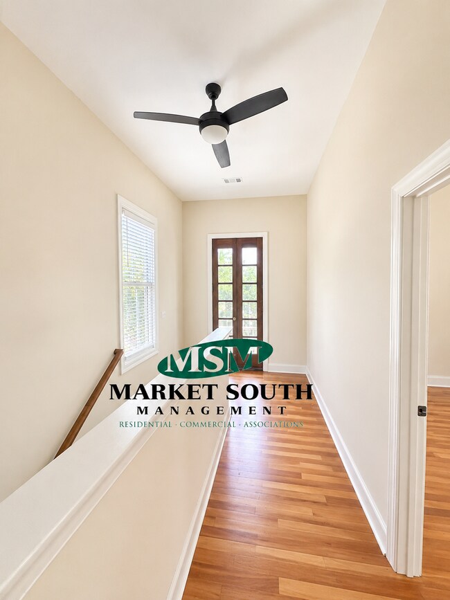 Building Photo - SPACIOUS 2 STORY TOWNHOME ON HENRY ST. AVAILABLE AUGUST 15th