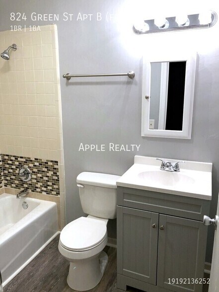 Building Photo - 824 Green St