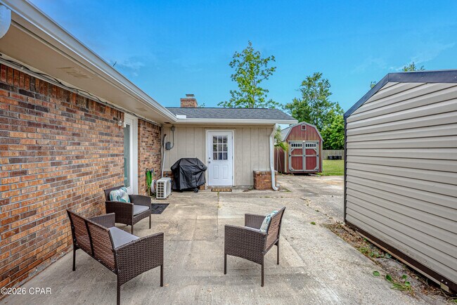 Building Photo - 1112 Colorado Ave