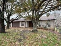 Building Photo - 2/2 WITH TWO Car Garage in GREAT Location