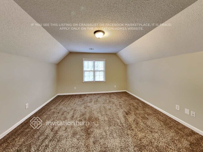 Building Photo - 2014 Amherst Ln SE