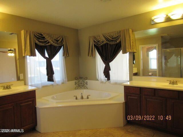 Building Photo - 3928 E Parkview Dr